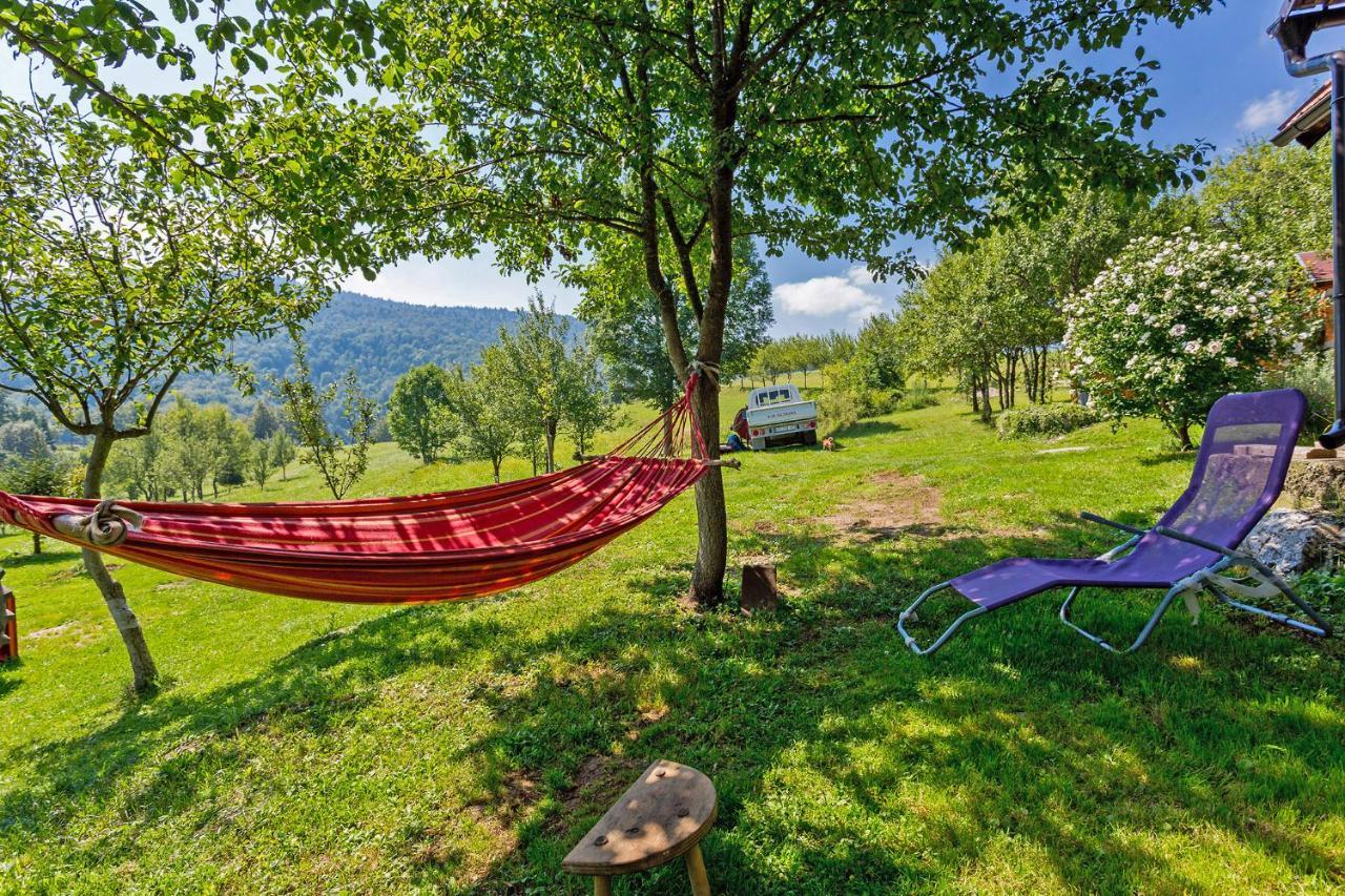 Andrea In Sertic Poljana - Haus Fuer 6 Personen Plitvicka Jezera Bagian luar foto