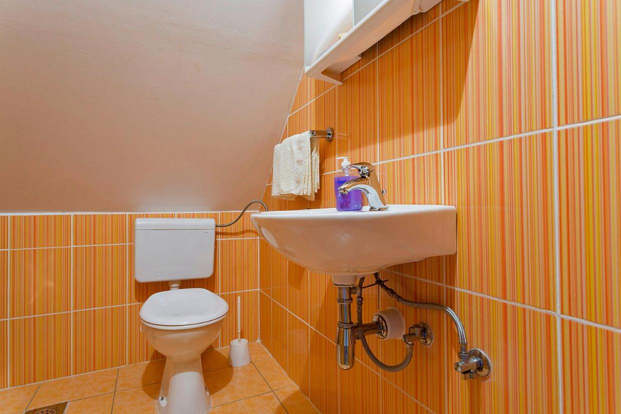 Andrea In Sertic Poljana - Haus Fuer 6 Personen Plitvicka Jezera Bagian luar foto