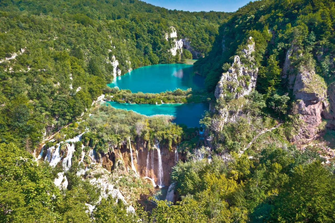 Andrea In Sertic Poljana - Haus Fuer 6 Personen Plitvicka Jezera Bagian luar foto